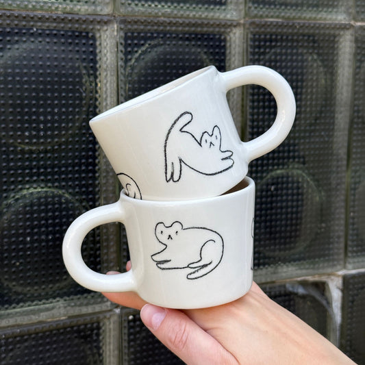 Kubek w rysowane koty - czarny