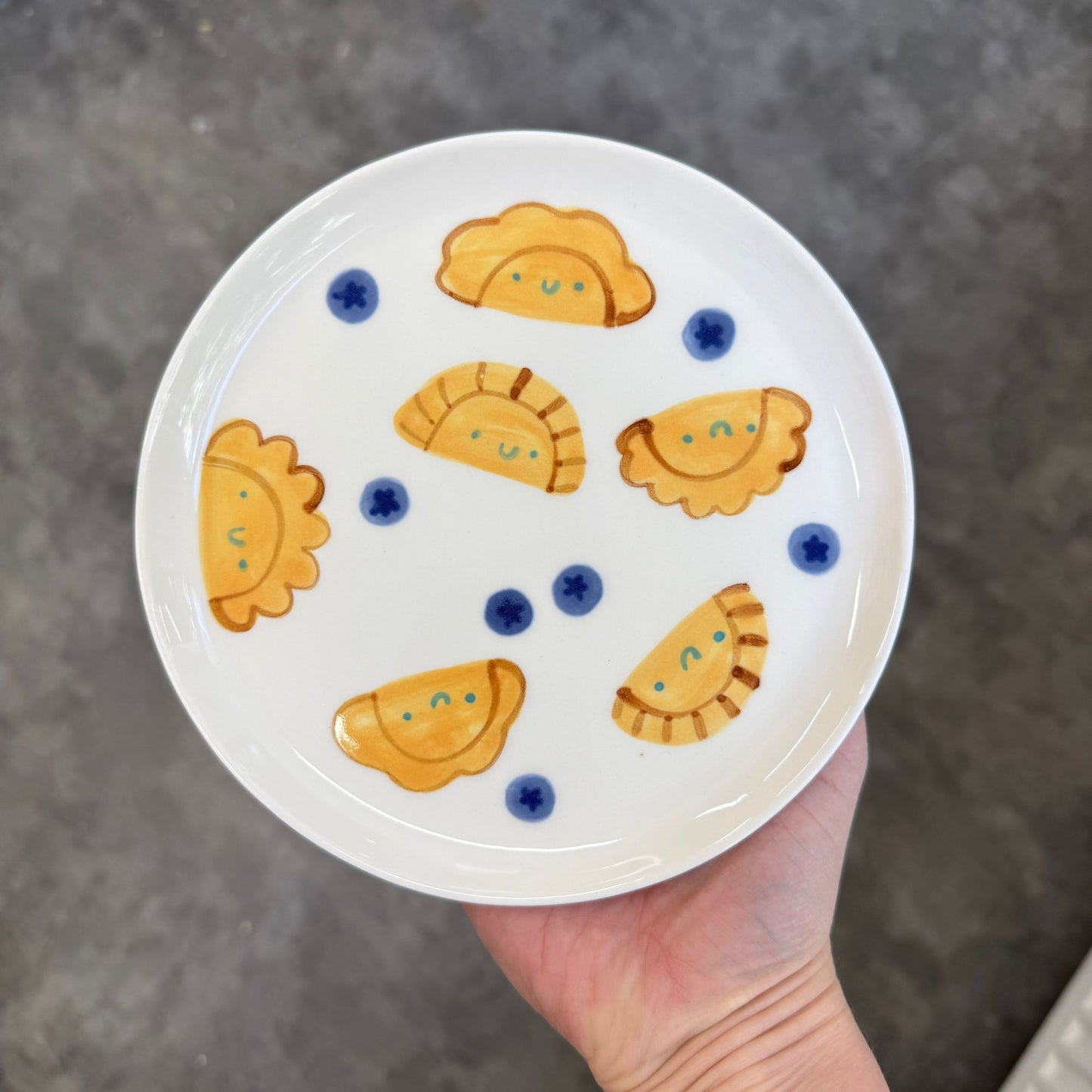 Talerzyk w pierogi z jagodami 17 cm