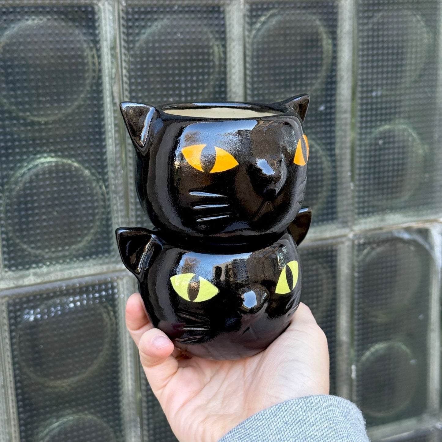 Czarka-kot / nietoperz o pomarańczowych oczach 270 ml