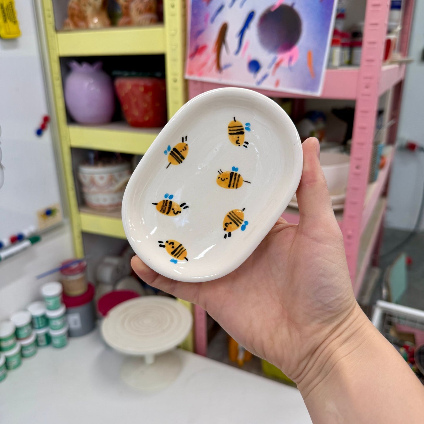 Mydelniczka w pszczółki - wersja bez dziurek