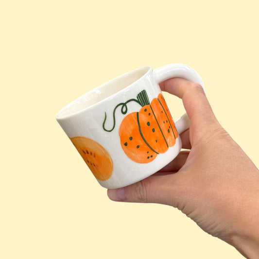 Jesienny kubek w dynie