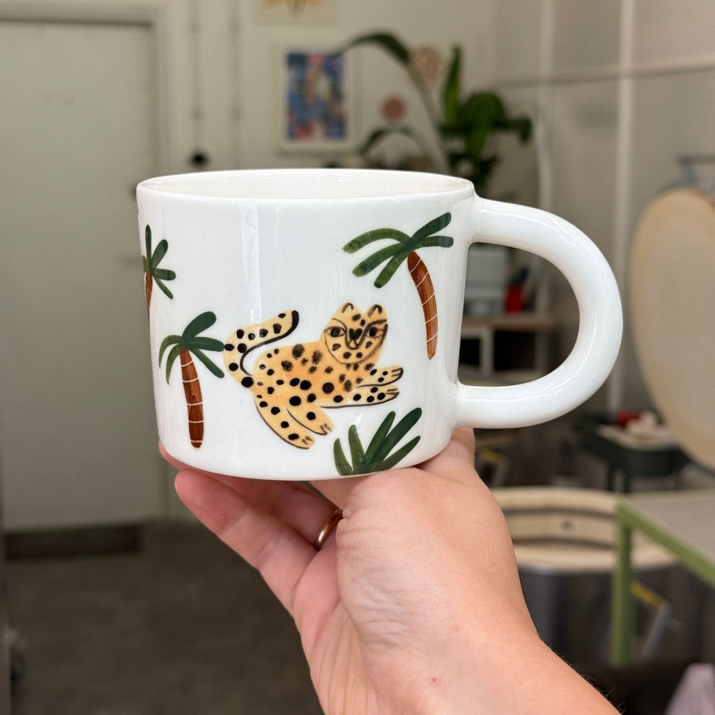 Kubek 400 ml - tygrysy i lamparty pod palmami
