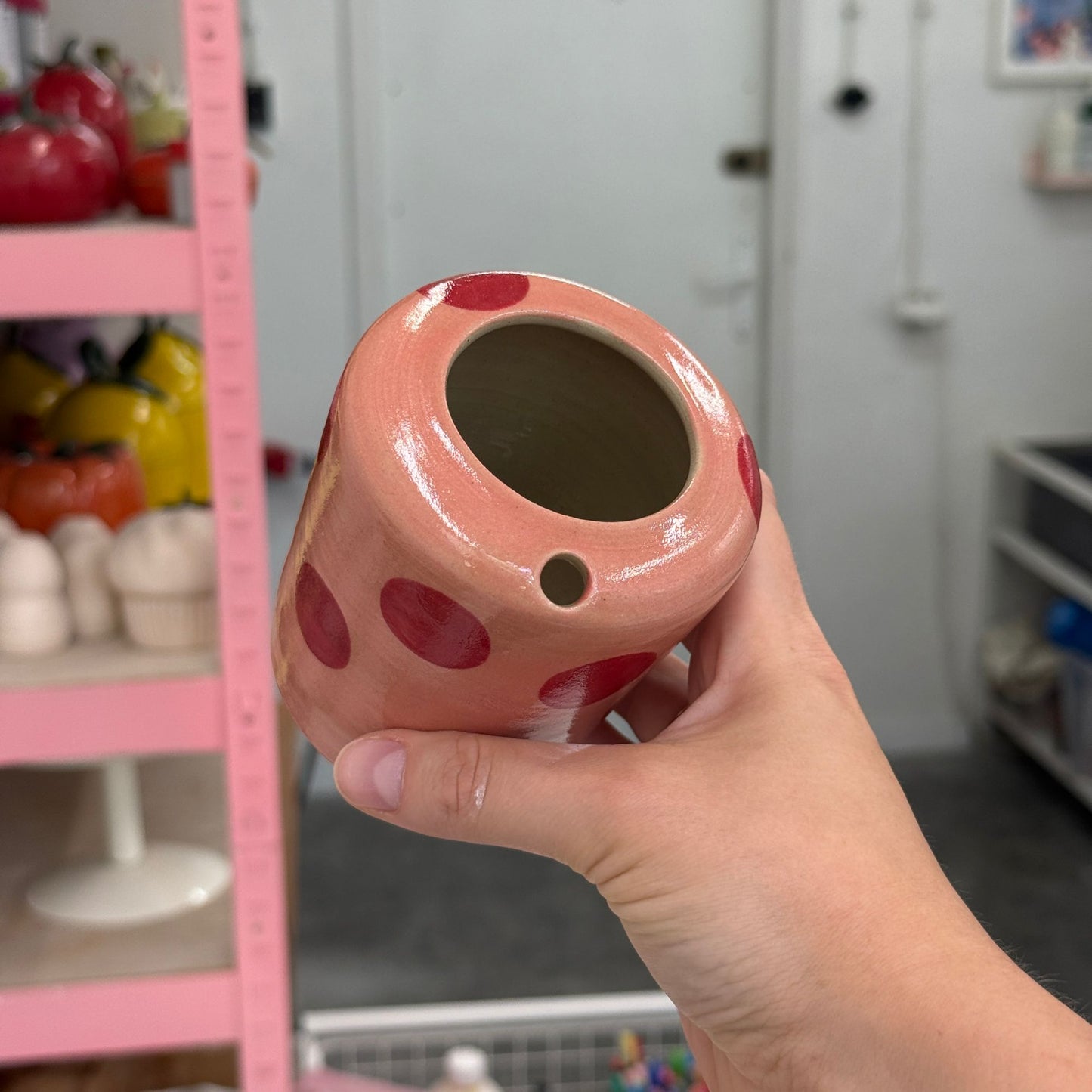 Travel tumbler / kubek na wynos - czerwone kropki
