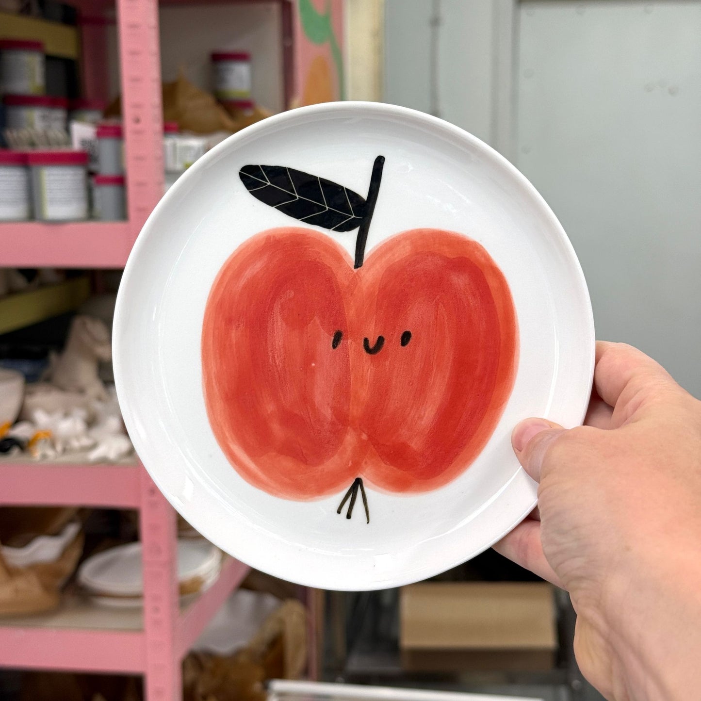 Talerzyk z czerwonym jabłkiem 17 cm