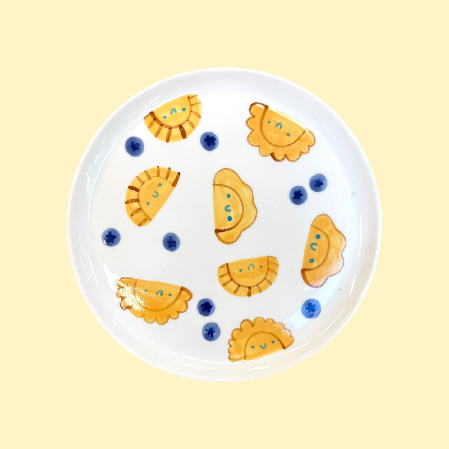 Talerz w pierogi z jagodami 22 cm